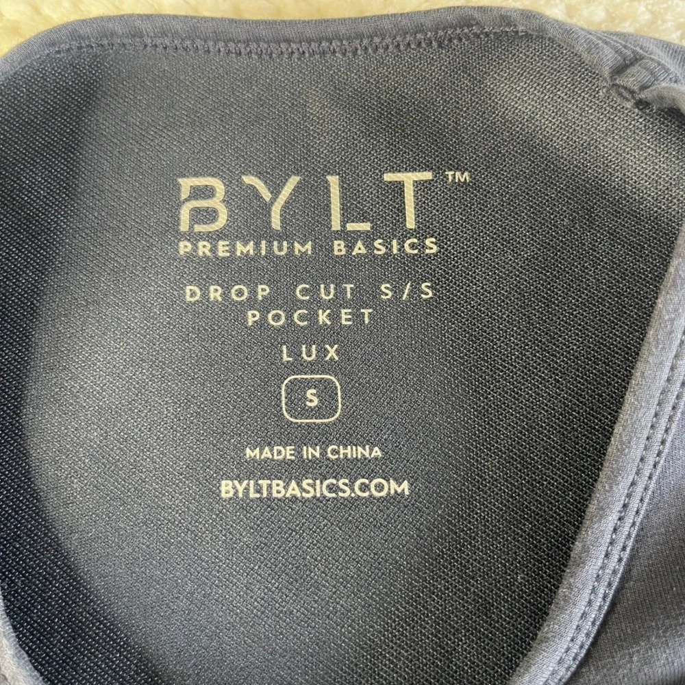 BYLT Premium Basics Drop Cut Lux Pocket T-Shirt Mens Small Navy Blue S/S Tee‎